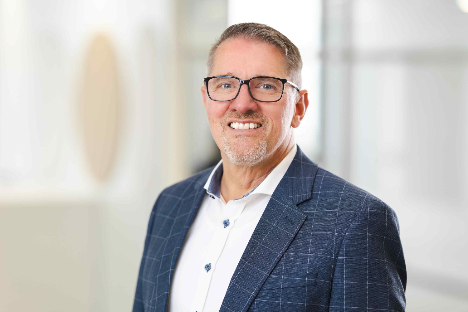 20251009_aareon_philipp-kirschner_439_Portrait - klein (1)